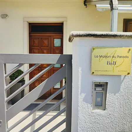 La Maison Du Paradis Frühstückspension *